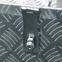 Truckbox D100 + inkl. Montagesatz MON4002 Deichselbox, Werkzeugbox, Alu Riffelblech, Transportbox, Alu Transportbox, Anhängerkiste - ca. 95 Liter